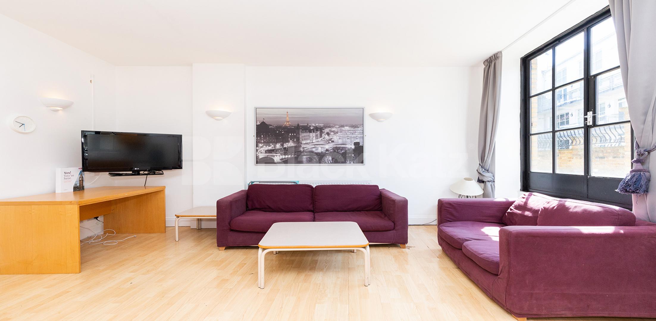 			WAREHOUSE CONVERSION, 2 Bedroom, 1 bath, 1 reception Apartment			 Crawford Passage EC1R, FARRINGDON / HOLBORN